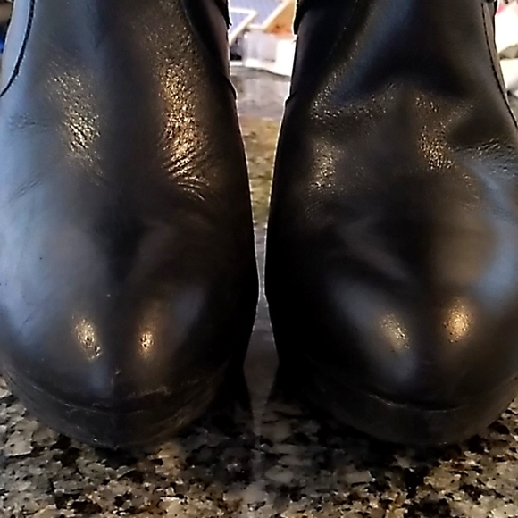 I.N.C. International Concepts Leather Knee Buckle Detail Heeled Boots. Size 9 - Picture 15 of 15